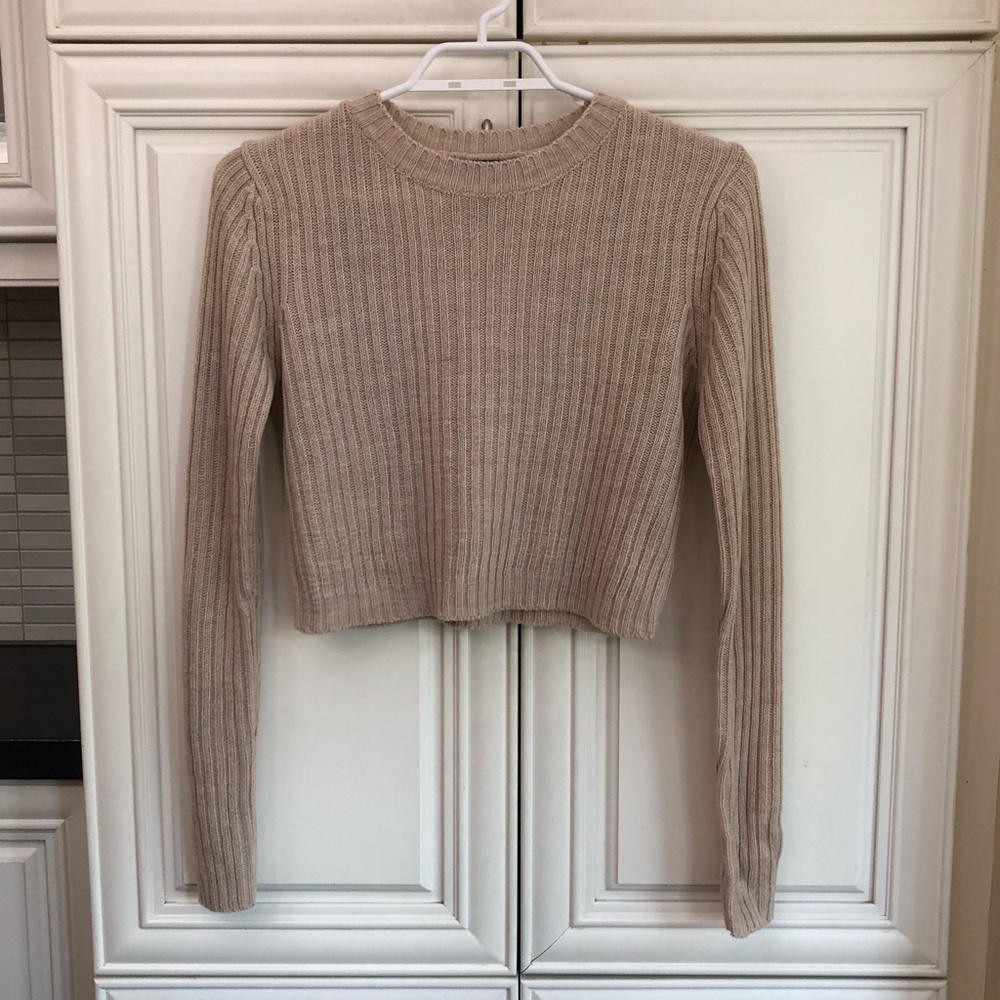 Forever 21 women’s crop sweater